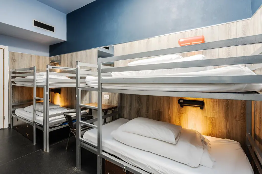 bunkbeds dorm room